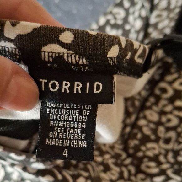 Torrid Leopard tank top size 4 - Picture 4 of 4